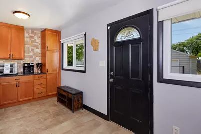 4115 N 94th St, Wauwatosa, WI 53222 - Photo 5