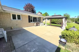 2532 S Seymour Pl, West Allis, WI 53227 - Photo 3