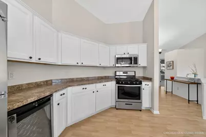 512  Parkview Dr, Johnson Creek, WI 53038 - Photo 5