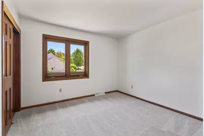 2230  Stony Ridge Dr, Waukesha, WI 53189 - Photo 33