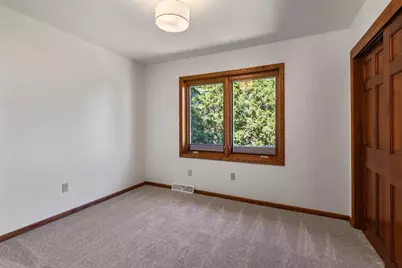 2230  Stony Ridge Dr, Waukesha, WI 53189 - Photo 37