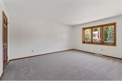2230  Stony Ridge Dr, Waukesha, WI 53189 - Photo 27