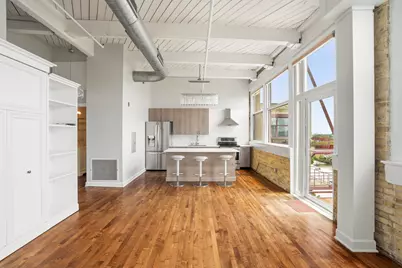 215 W Maple St #607, Milwaukee, WI 53204 - Photo 9