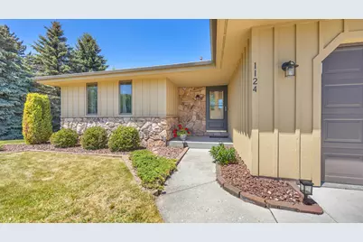 1124  Sommer Dr, Sheboygan, WI 53081 - Photo 5
