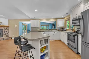 1124 Sommer Dr, Sheboygan, WI 53081 - Photo 7