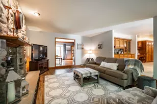 1896 Shady Ln, Grafton, WI 53024 - Photo 9