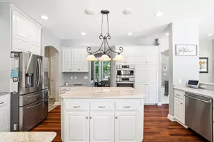 1801 E Juniper Way, Hartland, WI 53029 - Photo 9