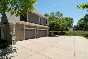 1801 E Juniper Way, Hartland, WI 53029 - Photo 69