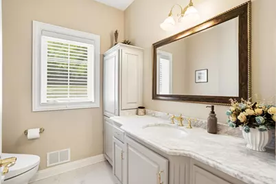 1801 E Juniper Way, Hartland, WI 53029 - Photo 23