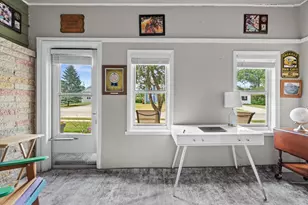 9804 W Dakota St, West Allis, WI 53227 - Photo 25