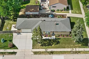 9804 W Dakota St, West Allis, WI 53227 - Photo 5