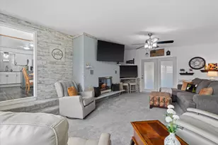 9804 W Dakota St, West Allis, WI 53227 - Photo 15