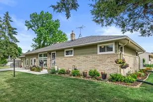 9804 W Dakota St, West Allis, WI 53227 - Photo 3