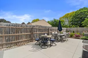 9804 W Dakota St, West Allis, WI 53227 - Photo 27