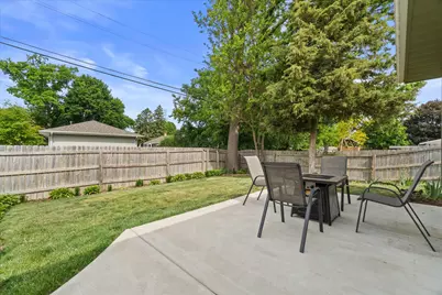 9804 W Dakota St, West Allis, WI 53227 - Photo 21