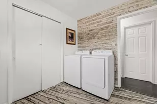 9804 W Dakota St, West Allis, WI 53227 - Photo 23