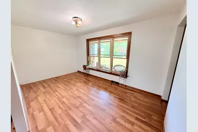 2556 N Green Bay Rd, Racine, WI 53405 - Photo 5