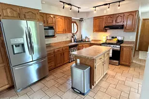 2556 N Green Bay Rd, Racine, WI 53405 - Photo 11