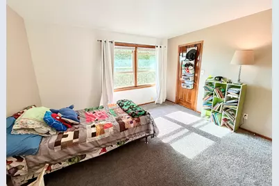 2556 N Green Bay Rd, Racine, WI 53405 - Photo 31
