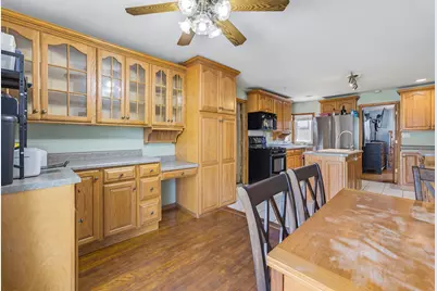 110 E Wisconsin Ave, Silver Lake, WI 53170 - Photo 11