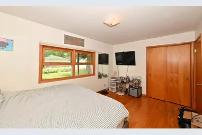 1715  Monroe Ave, South Milwaukee, WI 53172 - Photo 17
