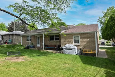 1715  Monroe Ave, South Milwaukee, WI 53172 - Photo 21