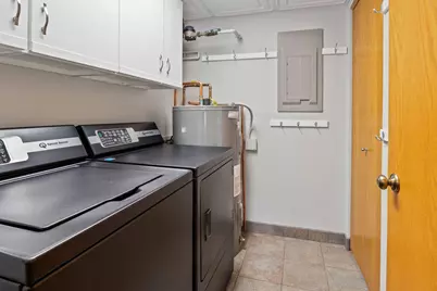 N89W16337  Main St #D12, Menomonee Falls, WI 53051 - Photo 15