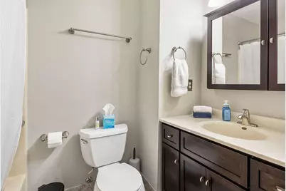 N89W16337  Main St #D12, Menomonee Falls, WI 53051 - Photo 13