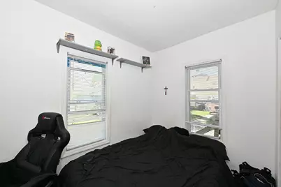 1557 S 71st St, West Allis, WI 53214 - Photo 15