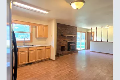 W6330  Eastern Ave, Koshkonong, WI 53538 - Photo 9