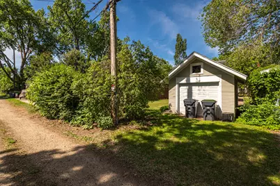 127  19th St, La Crosse, WI 54601 - Photo 25