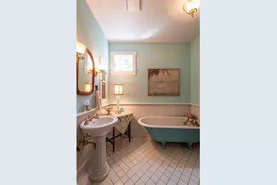 127  19th St, La Crosse, WI 54601 - Photo 15