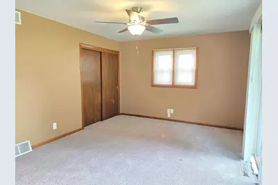 1309  Hickory Dr, Jefferson, WI 53549 - Photo 19
