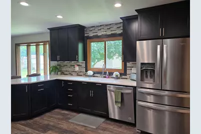 1309  Hickory Dr, Jefferson, WI 53549 - Photo 9