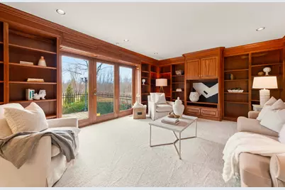 2618 W Lake Park Ct, Mequon, WI 53092 - Photo 11