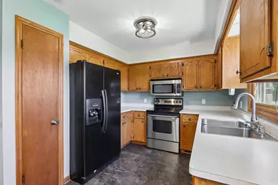 3557 S 33rd St #3559, Greenfield, WI 53221 - Photo 31