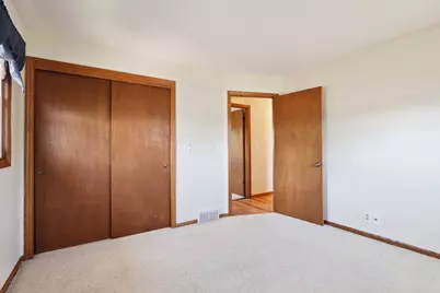 3557 S 33rd St #3559, Greenfield, WI 53221 - Photo 23