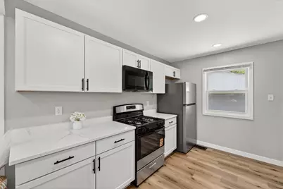 5275 N 57th St, Milwaukee, WI 53218 - Photo 7