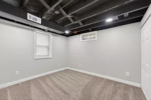 5275 N 57th St, Milwaukee, WI 53218 - Photo 19