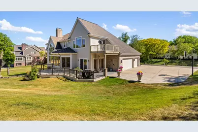 N28W30244  Red Hawk Ct, Delafield, WI 53072 - Photo 9