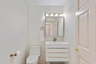 N28W30244 Red Hawk Ct, Delafield, WI 53072 - Photo 43