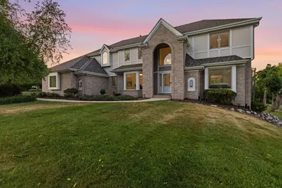 N28W30244  Red Hawk Ct, Pewaukee, WI 53072 - Photo 5