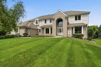 N28W30244  Red Hawk Ct, Delafield, WI 53072 - Photo 1