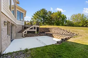 N28W30244 Red Hawk Ct, Delafield, WI 53072 - Photo 61