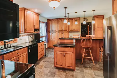 255  Brevity Ln, Columbus, WI 53925 - Photo 7