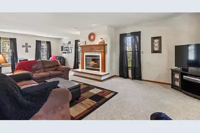 20740  Brook Park Dr, Brookfield, WI 53045 - Photo 7