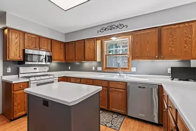 20740  Brook Park Dr, Brookfield, WI 53045 - Photo 15