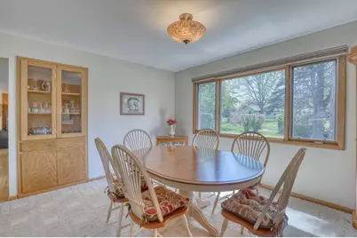 6939  Horizon Dr, Greendale, WI 53129 - Photo 11