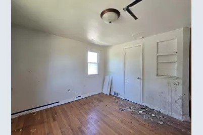 9251 W Swan Cir, Milwaukee, WI 53225 - Photo 23