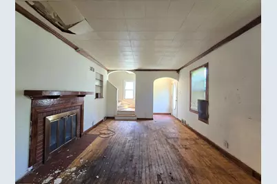 9251 W Swan Cir, Milwaukee, WI 53225 - Photo 15